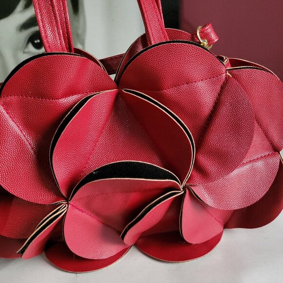 NWT RARE GEOMETRIC SHAPE HANDBAG CROSSBODY - Picture 3 of 8